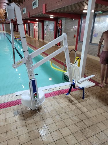 Pool Side lift Equipment